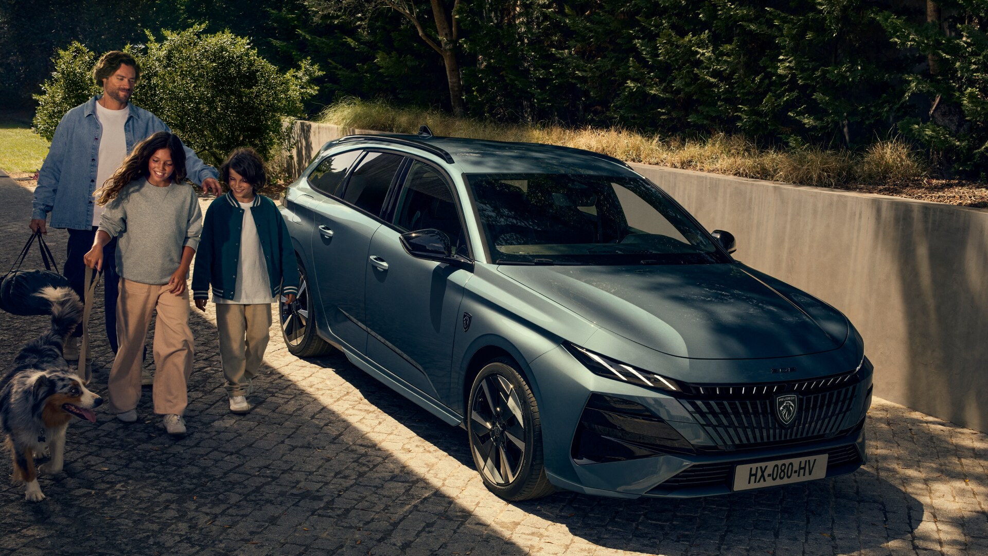 PEUGEOT E-308 SW in Frontansicht